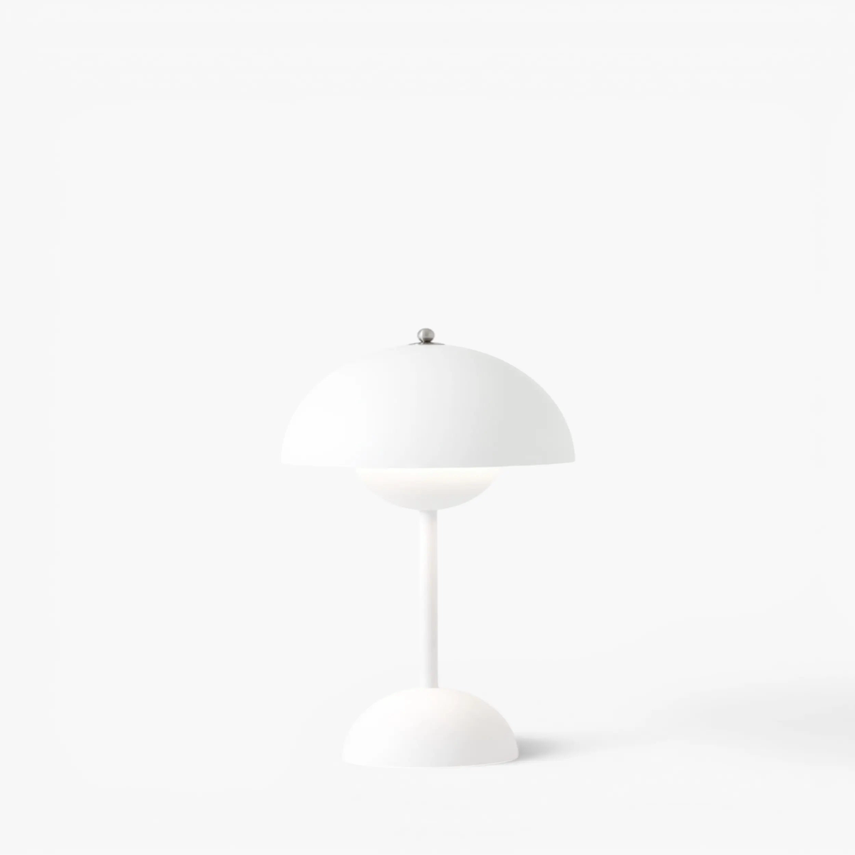 &Tradition Flowerpot VP9 portable lamp